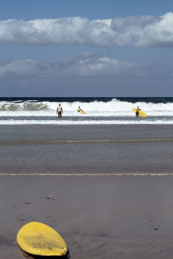 Lanzarote. Famara. Küste. Meer. Strand. Surfer. Wellenreiter
Dezember 1996. Spanien. Kanarische Inseln. Lanzarote. Famara. Küste. Meer. Atlantik. Strand. Surfer. Wellenreiter
Schlüsselwörter: 1996;Atlantik;Canary Islands;Espana;Famara;Islas Canarias;Kanarische Inseln;Küste;Lanzarote;Meer;Spain;Spanien;Surfer;Wellenreiter