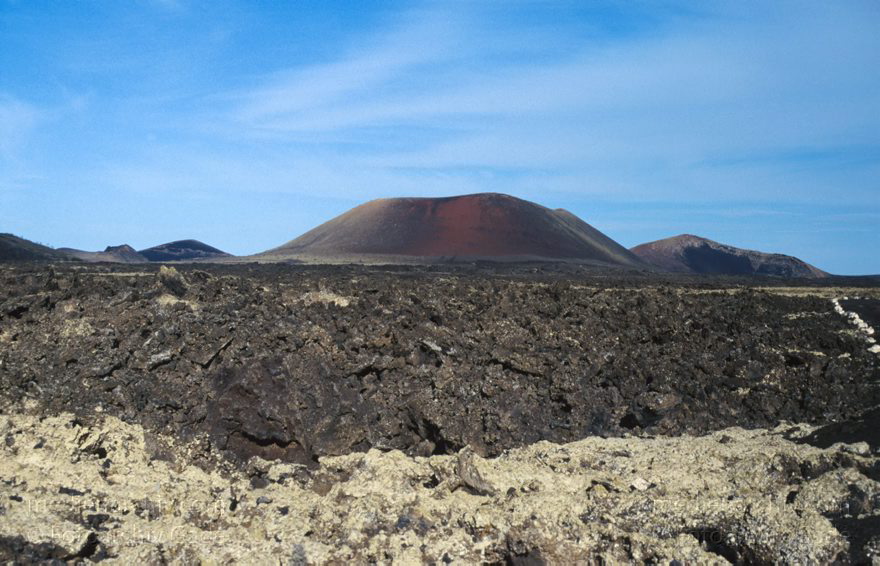 Lanzarote. Feuerberge. Nationalpark Timanfaya - Montañas del Fuego
1996. Lanzarote. Kanarische Inseln. Spanien. Feuerberge - Nationalpark Timanfaya. Vulkane. Lava.  Montañas del Fuego - Parque Nacional de Timanfaya - Spain. Canary Islands. Timanfaya National Park - Espana. Islas Canarias.
Schlüsselwörter: 1996;Canary Islands;Feuerberge;Islas Canarias;Kanarische Inseln;Lanzarote;Lava;Montañas del Fuego;Nationalpark Timanfaya;Parque Nacional de Timanfaya;Spain;Spanien;Vulkane