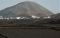 Spanien-Kanarische-Lanzarote-Feuerberge-199612-300.jpg