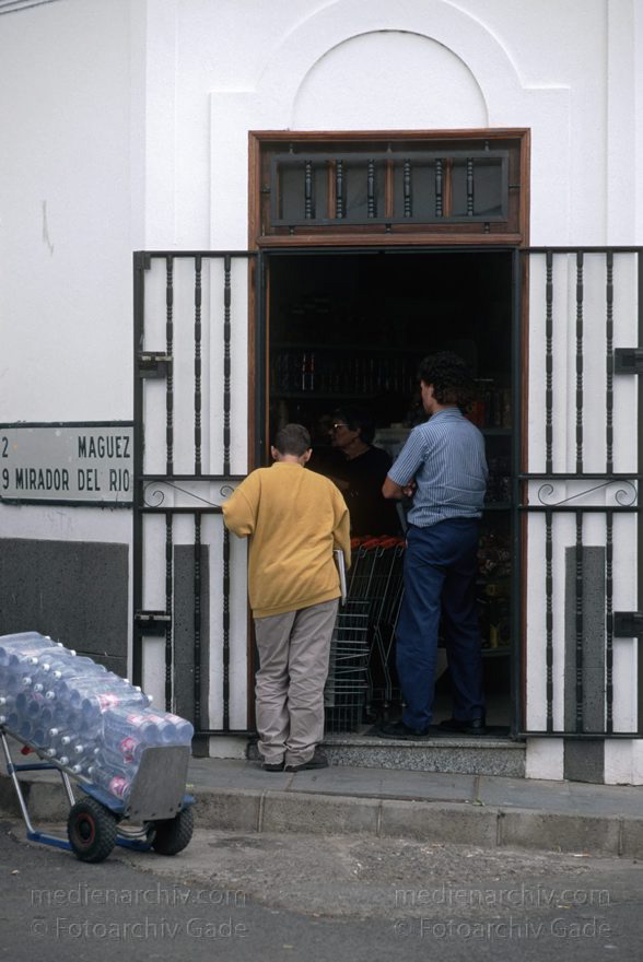 Lanzarote. Haria
November 1995. Spanien. Kanarische Inseln. Lanzarote. Haria
Schlüsselwörter: 1995;canarias;Canary Islands;Haria;Kanarische Inseln;Lanzarote;Spain;Spanien