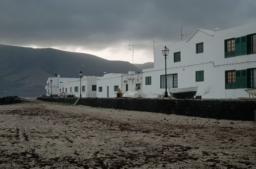 Lanzarote. Famara. La Caleta
Juli 1992. Spanien. Kanarische Inseln. Lanzarote. Famara. La Caleta
Schlüsselwörter: 1992;Canary Islands;Espana;Famara;Islas Canarias;Kanarische Inseln;La Caleta;Lanzarote;Spain;Spanien