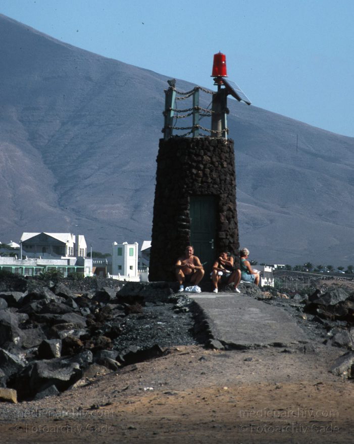 Lanzarote. Playa Blanca.
November 1995. Spanien. Kanarische Inseln. Lanzarote. Playa Blanca.
Schlüsselwörter: 1995;canarias;Canary Islands;Kanarische Inseln;Lanzarote;Playa Blanca;Spain;Spanien