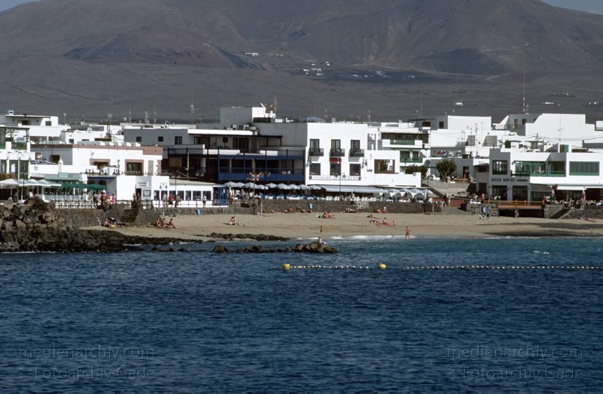 Lanzarote. Playa Blanca. Meer. Küste. Atlantik.
November 1995. Spanien. Kanarische Inseln. Lanzarote. Playa Blanca. Meer. Küste. Atlantik.
Schlüsselwörter: 1995;Atlantik;canarias;Canary Islands;Kanarische Inseln;Küste;Lanzarote;Meer;Playa Blanca;Spain;Spanien