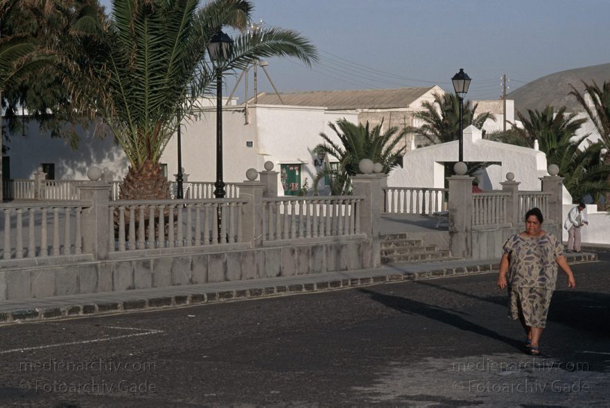 Lanzarote. San Bartolome.
November 1994. Spanien. Kanarische Inseln. Lanzarote. San Bartolome.
Schlüsselwörter: 1994;Canary Islands;Espana;Islas Canarias;Kanarische Inseln;Lanzarote;San Bartolome;Spain;Spanien