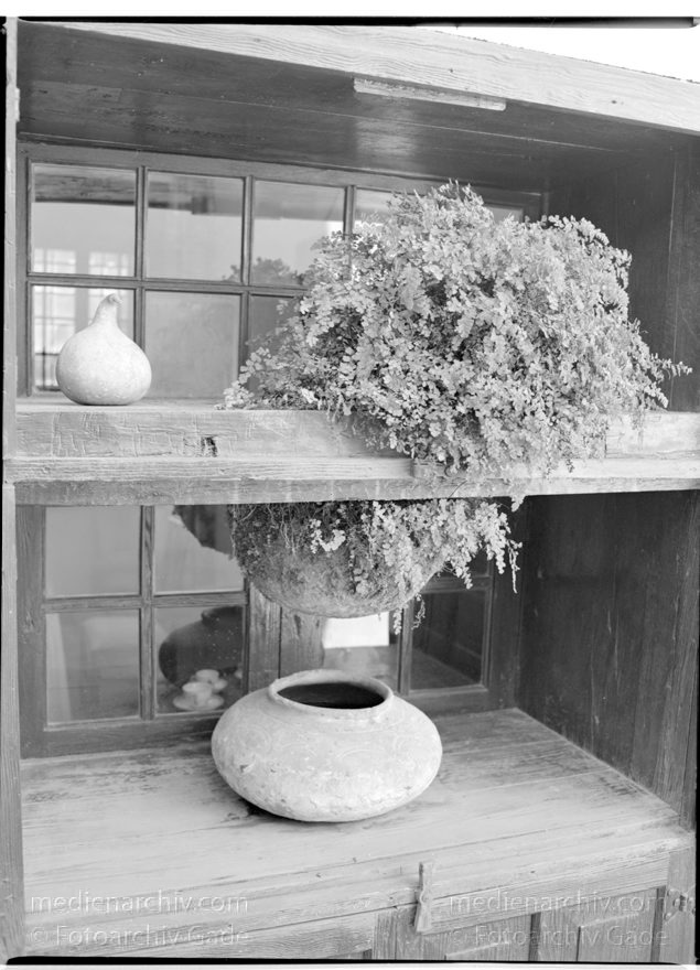 Lanzarote. Teguise. Museum Palacio Spínola
28. 2. 1992. Spanien. Kanarische Inseln. Lanzarote. Teguise. Museum Palacio Spínola. Spain. Canary Islands. Espana. Islas Canarias. Wasserfilter
Schlüsselwörter: 1992;Canary Islands;Islas Canarias;Kanarische Inseln;Lanzarote;Museum;Palacio Spínola;Spain;Spanien;Teguise;Wasserfilter