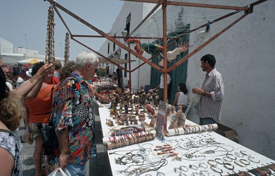 Lanzarote. Teguise. Markt
Juli 1994. Spanien. Kanarische Inseln. Lanzarote.  Teguise. Markt
Schlüsselwörter: 1994;Canary Islands;Espana;Islas Canarias;Kanarische Inseln;Lanzarote;Markt;Spain;Spanien;Teguise
