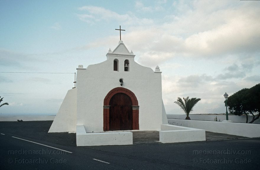 Lanzarote. Tiagua. Kirche
November 1993. Spanien. Kanarische Inseln. Lanzarote. Tiagua. Kirche
Schlüsselwörter: 1993;Canary Islands;isla canarias;Islas Canarias;Kanarische Inseln;Kirche;Lanzarote;Spain;Spanien;Tiagua