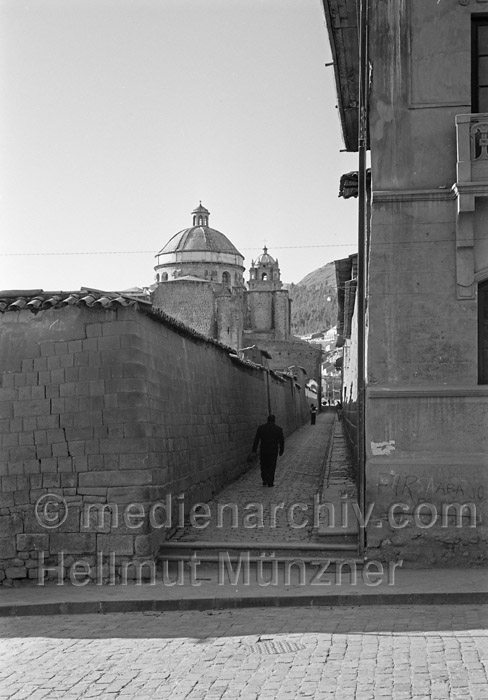 Peru. Cuzco, Cusco
1964. Peru. Cuzco, Cusco
Schlüsselwörter: 1964;Anden;Berge;Cordillera;Cusco;Cuzco;Kordilleren;Lateinamerika;Peru;Südamerika