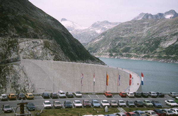 1982. Österreich. Berge. Stausee. Alpen
1982. Österreich. Berge. Stausee. Alpen
Schlüsselwörter: 1982;Alpen;Berge;Stausee;Österreich