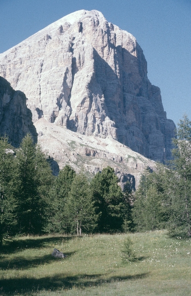 1980. Österreich. Kärnten Kaernten. Alpen. Gebirge. Berge.
1980. Österreich. Kärnten Kaernten. Alpen. Gebirge. Berge.
Schlüsselwörter: 1980;Alpen;Berge;Gebirge;Kaernten;Kärnten;Österreich