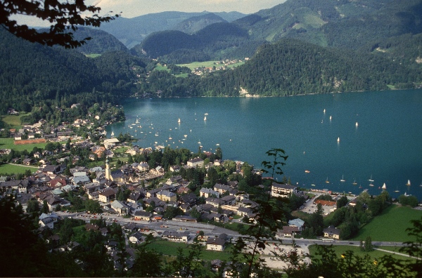1981. Österreich. Land Salzburg / Salzburger Land. Pinzgau. Region: Zeller See.
1981. Österreich. Bundesland: Land Salzburg / Salzburger Land. Bezirk Pinzgau, Region: Zeller See, Berge: Kitzsteinhorn
Schlüsselwörter: 1981;Alpen;Land Salzburg;Salzburger Land;Österreich