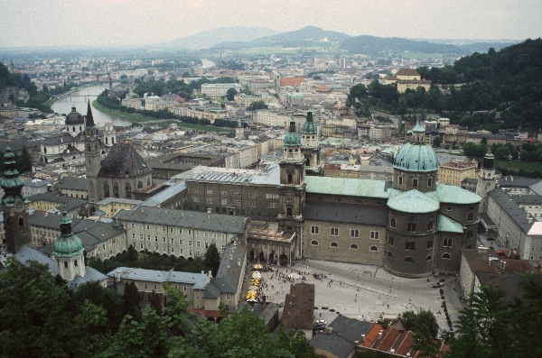 1981. Österreich. Land Salzburg / Salzburger Land. Pinzgau. Region: Zeller See.
1981. Österreich. Bundesland: Land Salzburg / Salzburger Land. Bezirk Pinzgau, Region: Zeller See, Berge: Kitzsteinhorn
Schlüsselwörter: 1981;Alpen;Land Salzburg;Salzburger Land;Österreich