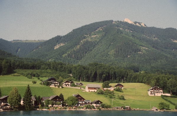 1981. Österreich. Land Salzburg / Salzburger Land. Pinzgau. Region: Zeller See.
1981. Österreich. Bundesland: Land Salzburg / Salzburger Land. Bezirk Pinzgau, Region: Zeller See, Berge: Kitzsteinhorn
Schlüsselwörter: 1981;Alpen;Land Salzburg;Salzburger Land;Österreich