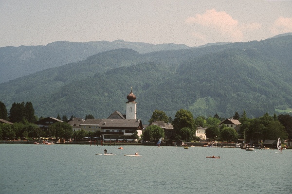 1981. Österreich. Land Salzburg / Salzburger Land. Pinzgau. Region: Zeller See.
1981. Österreich. Bundesland: Land Salzburg / Salzburger Land. Bezirk Pinzgau, Region: Zeller See, Berge: Kitzsteinhorn
Schlüsselwörter: 1981;Alpen;Land Salzburg;Salzburger Land;Österreich