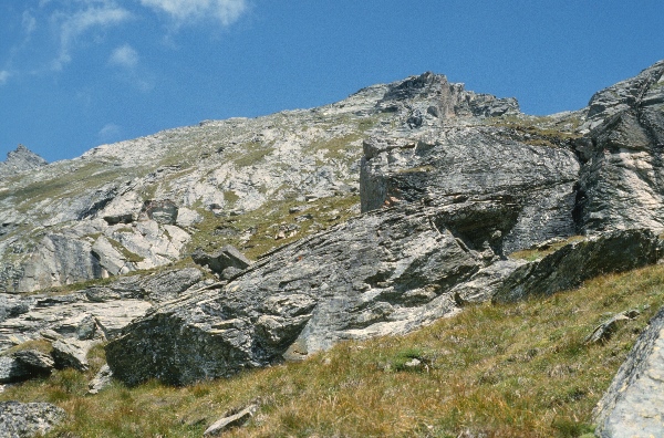 1979. Österreich. Tirol. Kitzbüheler Alpen. Region: Söll - Hochsöll, Silleralm
1979. Österreich. Tirol. Kitzbüheler Alpen. Region: Söll - Hochsöll, Silleralm
Schlüsselwörter: 1979;Alpen;Berge;Gebirge;Kitzbüheler Alpen;Tirol;Österreich