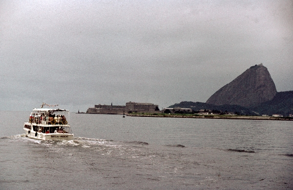1969. Brasilien. Rio de Janeiro.
1969. Brasilien. Rio de Janeiro.
Schlüsselwörter: 1969;Brasilien;Rio de Janeiro