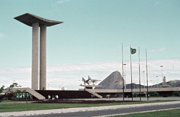 1969. Brasilien. Rio de Janeiro.
1969. Brasilien. Rio de Janeiro.
Schlüsselwörter: 1969;Brasilien;Rio de Janeiro
