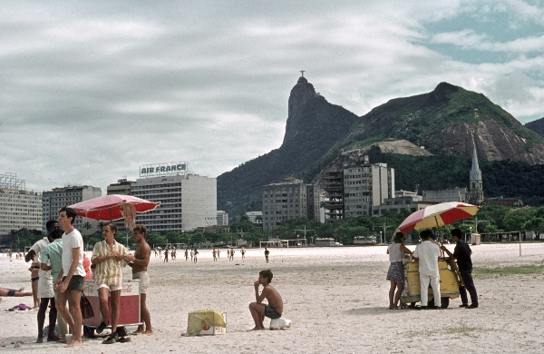 1969. Brasilien. Rio de Janeiro.
1969. Brasilien. Rio de Janeiro.
Schlüsselwörter: 1969;Brasilien;Rio de Janeiro