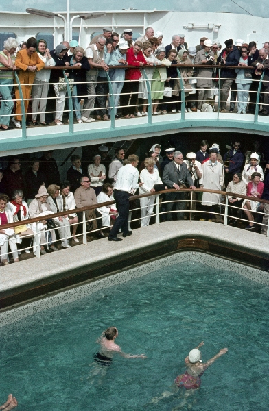 1969. Brasilien. Salvador. Bahia.
1969. Brasilien. Salvador. Bahia. Außenschwimmbad.
Schlüsselwörter: 1969;Bahia;Brasilien;Salvador
