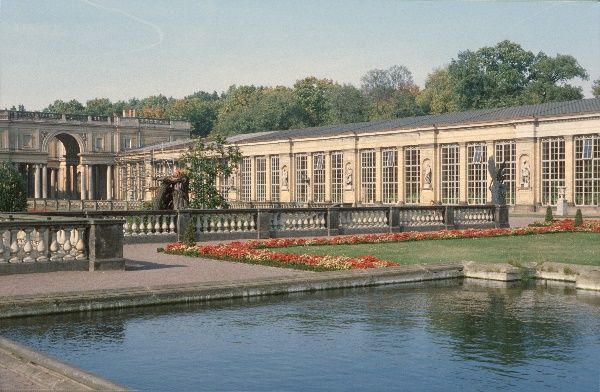 um 1980. DDR. Brandenburg. Potsdam. Schlosspark Sanssouci. Orangerie
um 1980. DDR. Brandenburg. Potsdam. Schlosspark Sanssouci. Orangerie
Schlüsselwörter: 1980;Brandenburg;DDR;Orangerie;Potsdam;Sanssouci
