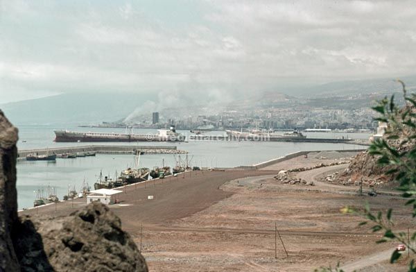 1969. Spanien. Teneriffa.
1969. Spanien. Kanarische Inseln. Teneriffa. Blick auf dem Hafen. Schiffe
Schlüsselwörter: 1969;Islas Canarias;Kanarische Inseln;Schiffe;Spanien;Teneriffa