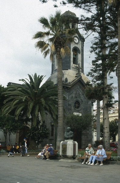 1991. Spanien. Kanarische Inseln. Teneriffa
1991. Spanien. Kanarische Inseln. Teneriffa
Schlüsselwörter: 1991;Teneriffa;Kanarische Inseln;Spanien