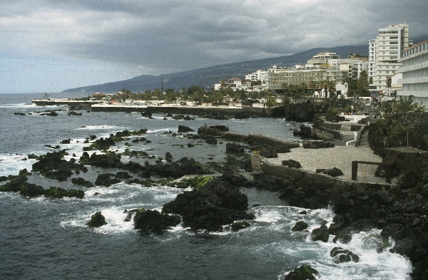 1991. Spanien. Kanarische Inseln. Teneriffa
1991. Spanien. Kanarische Inseln. Teneriffa
Schlüsselwörter: 1991;Teneriffa;Kanarische Inseln;Spanien