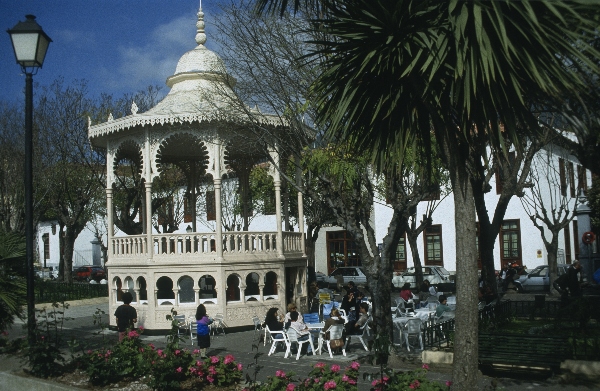 1991. Spanien. Kanarische Inseln. Teneriffa
1991. Spanien. Kanarische Inseln. Teneriffa
Schlüsselwörter: 1991;Teneriffa;Kanarische Inseln;Spanien;Griechenland