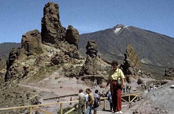 1991. Spanien. Kanarische Inseln. Teneriffa
1991. Spanien. Kanarische Inseln. Teneriffa.  Caldera de las Canadas.
Schlüsselwörter: 1991;Teneriffa;Kanarische Inseln;Spanien