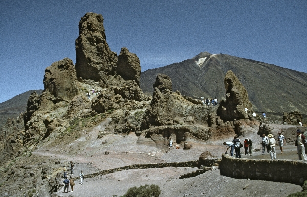 1991. Spanien. Kanarische Inseln. Teneriffa
1991. Spanien. Kanarische Inseln. Teneriffa. Caldera de las Canadas.
Schlüsselwörter: 1991;Teneriffa;Kanarische Inseln;Spanien