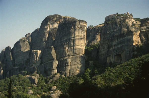 Juni 1991. Griechenland. Bergdorf auf steilen Felsen
Juni 1991. Griechenland. Bergdorf auf steilen Felsen
Schlüsselwörter: 1991;Griechenland;Bergdorf;Felsen