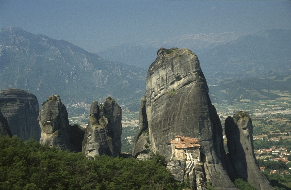 Juni 1991. Griechenland. Bergdorf auf steilen Felsen
Juni 1991. Griechenland. Bergdorf auf steilen Felsen
Schlüsselwörter: 1991;Griechenland;Bergdorf;Felsen