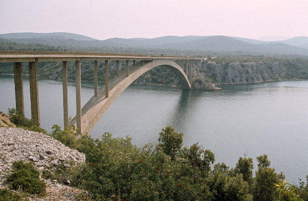Mai 1983. Kroatien. Dalmatien. ehemaliges Jugoslawien.
Mai 1983. Kroatien. Dalmatien. ehemaliges Jugoslawien. Adria. Rotel Reise / Bus - Schiff- Hotel:  Split, Dubrovnik, Korcula (Insel) - Hvar (Insel)
Fotos: Helga Müller
Schlüsselwörter: Jugoslawien;Kroatien;Dalmatien;1983;Adria