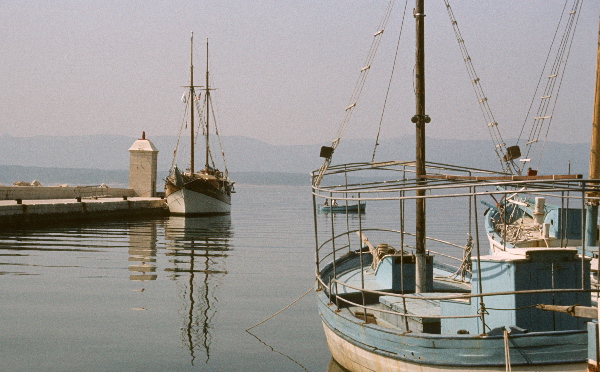 Mai 1983. Kroatien. Dalmatien. ehemaliges Jugoslawien.
Mai 1983. Kroatien. Dalmatien. ehemaliges Jugoslawien. Adria. Rotel Reise / Bus - Schiff- Hotel:  Split, Dubrovnik, Korcula (Insel) - Hvar (Insel)
Fotos: Helga Müller
Schlüsselwörter: Jugoslawien;Kroatien;Dalmatien;1983;Adria