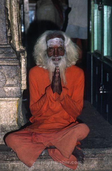 vermutlich 1974. Indien
vermutlich 1974. Indien
Schlüsselwörter: 1974;Indien