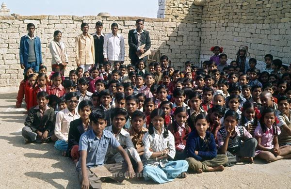 vermutlich 1974. Indien
vermutlich 1974. Indien
Schlüsselwörter: 1974;Indien