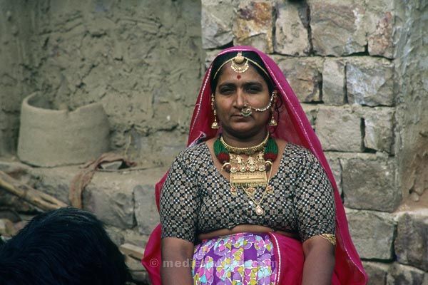 vermutlich 1974. Indien
vermutlich 1974. Indien
Schlüsselwörter: 1974;Indien