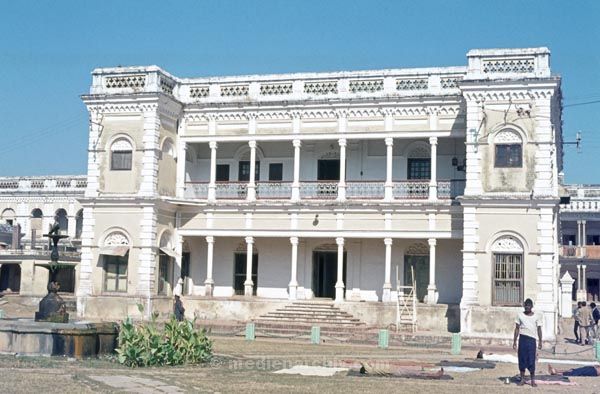 vermutlich 1974. Indien
vermutlich 1974. Indien
Schlüsselwörter: 1974;Indien