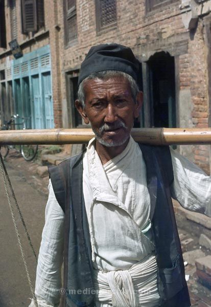 vermutlich 1974. Indien
vermutlich 1974. Indien
Schlüsselwörter: 1974;Indien