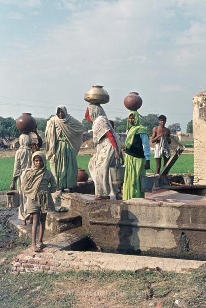 vermutlich 1974. Indien
vermutlich 1974. Indien
Schlüsselwörter: 1974;Indien