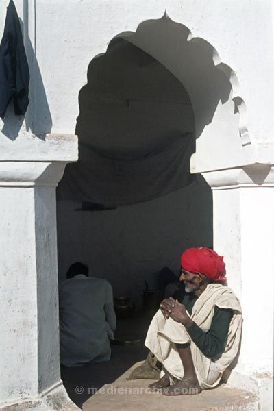 vermutlich 1974. Indien
vermutlich 1974. Indien
Schlüsselwörter: 1974;Indien