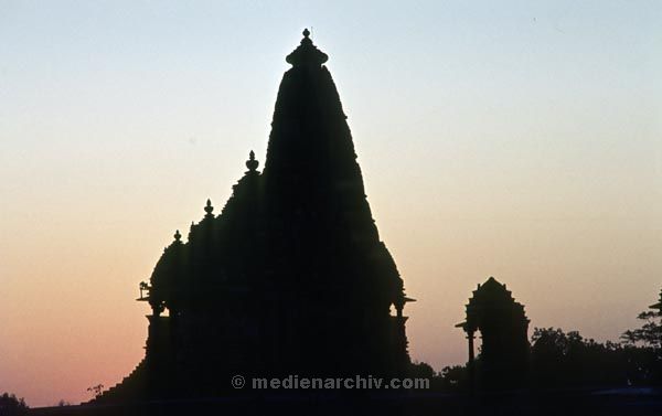 vermutlich 1974. Indien
vermutlich 1974. Indien
Schlüsselwörter: 1974;Indien