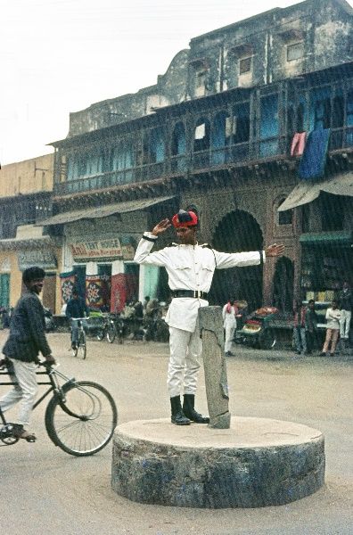 1974. Indien. Uttar Pradesh. Varanasi. Benares. Am Fluss Ganges.
1974. Indien. Uttar Pradesh. Varanasi. Benares. Am Fluss Ganges.
Schlüsselwörter: 1974;Benares;Ganges;Ghats;Indien;Uttar Pradesh;Varanasi