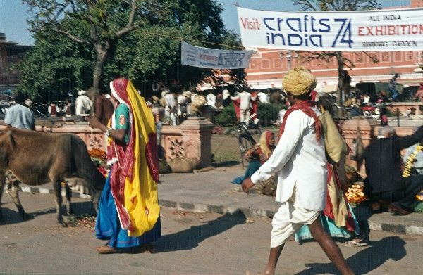 1974. Indien. Uttar Pradesh. Varanasi. Benares. Am Fluss Ganges.
1974. Indien. Uttar Pradesh. Varanasi. Benares. Am Fluss Ganges.
Schlüsselwörter: 1974;Benares;Ganges;Ghats;Indien;Uttar Pradesh;Varanasi