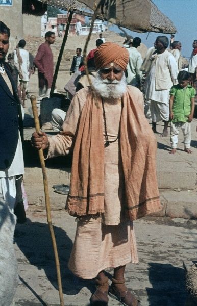 1974. Indien. Uttar Pradesh. Varanasi. Benares. Am Fluss Ganges.
1974. Indien. Uttar Pradesh. Varanasi. Benares. Am Fluss Ganges.
Schlüsselwörter: 1974;Benares;Ganges;Ghats;Indien;Uttar Pradesh;Varanasi
