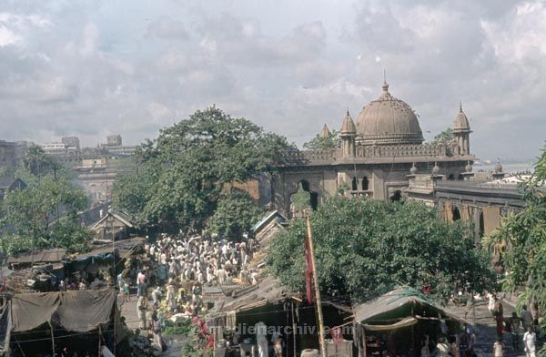 vermutlich 1974. Indien. Westbengalen. Kalkutta. Calcutta. Kolkata
vermutlich 1974. Indien. Westbengalen. Kalkutta. Calcutta. Kolkata
Schlüsselwörter: 1974;Calcutta;Indien;Kalkutta;Kolkata;Westbengalen