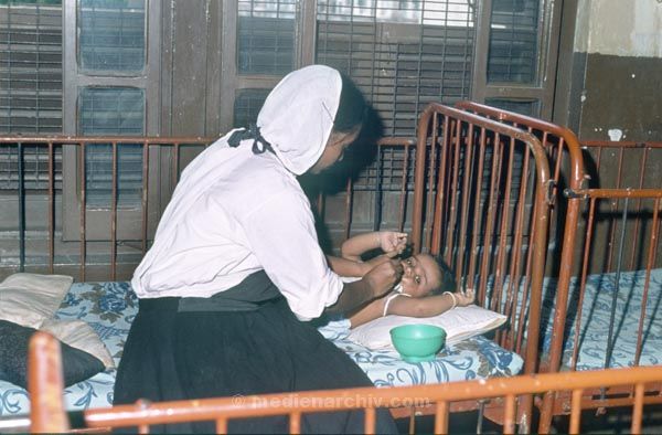 vermutlich 1974. Indien. Westbengalen. Kalkutta. Calcutta. Kolkata
vermutlich 1974. Indien. Westbengalen. Kalkutta. Calcutta. Kolkata
Schlüsselwörter: 1974;Calcutta;Indien;Kalkutta;Kolkata;Westbengalen