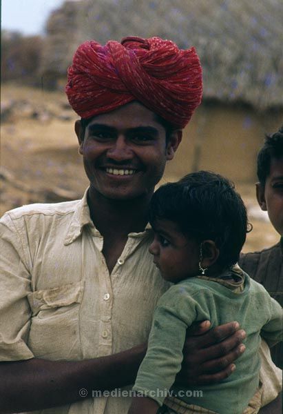 vermutlich 1974. Indien. Tamil Nadu. Chennai früher Madras
vermutlich 1974. Indien. Tamil Nadu. Chennai früher Madras
Schlüsselwörter: 1974;Chennai;Indien;Madras;Tamil Nadu