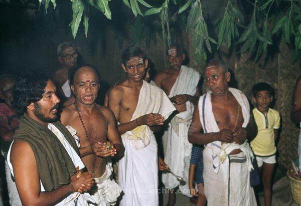vermutlich 1974. Indien. Tamil Nadu. Chennai früher Madras
vermutlich 1974. Indien. Tamil Nadu. Chennai früher Madras
Schlüsselwörter: 1974;Chennai;Indien;Madras;Tamil Nadu