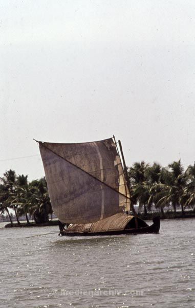 vermutlich 1974. Indien. Kerala. Thiruvananthapuram. Trivandrum
vermutlich 1974. Indien. Kerala. Thiruvananthapuram. Trivandrum
Schlüsselwörter: 1974;Indien;Kerala;Thiruvananthapuram;Trirandum;Trivandrum